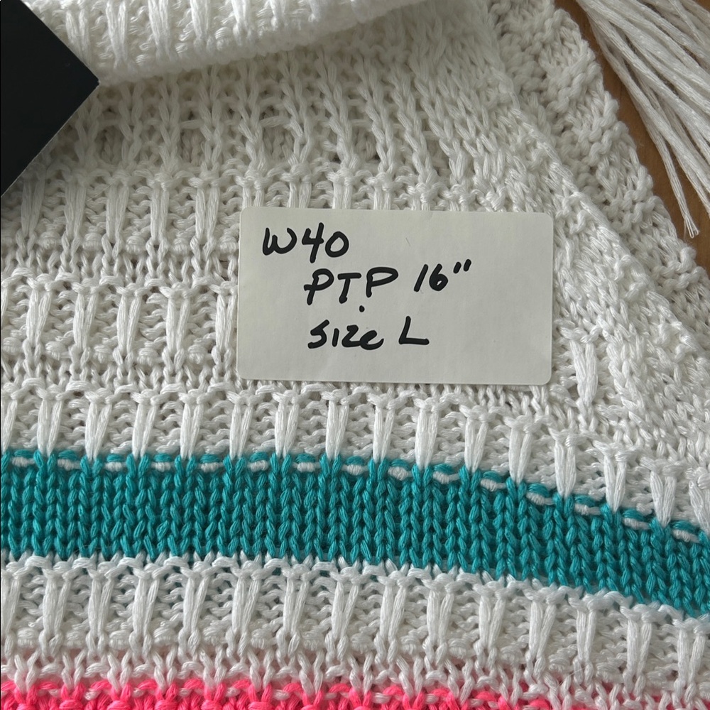 W40.   Streetwear Society White Crochet Knit Halter Top - Picture 3 of 3